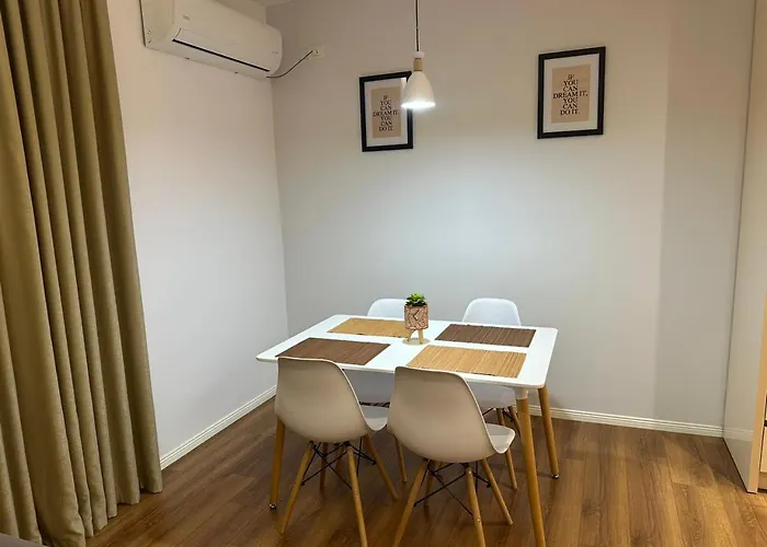 Apartament Fa At Center 02 *